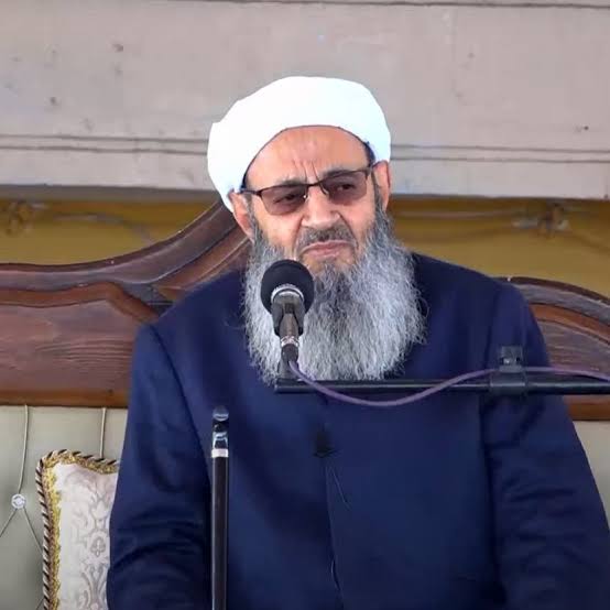 خطيب أهل السنة في إيران: إنفاق الأموال على الشعب أولى من إهدارها على دول أخرى