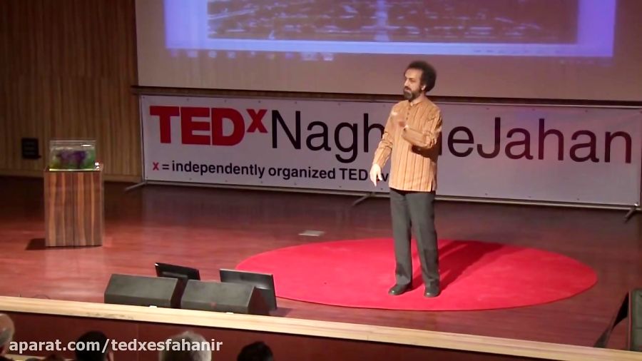 Academic Urges Iranians To Ignore The Regime, Help One Another