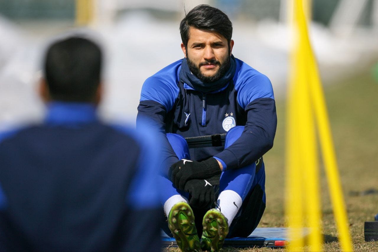 حجت کریمی: عارف غلامی قرارداد ندارد، در لیست نکونام هم نیست، می‌تواند برود