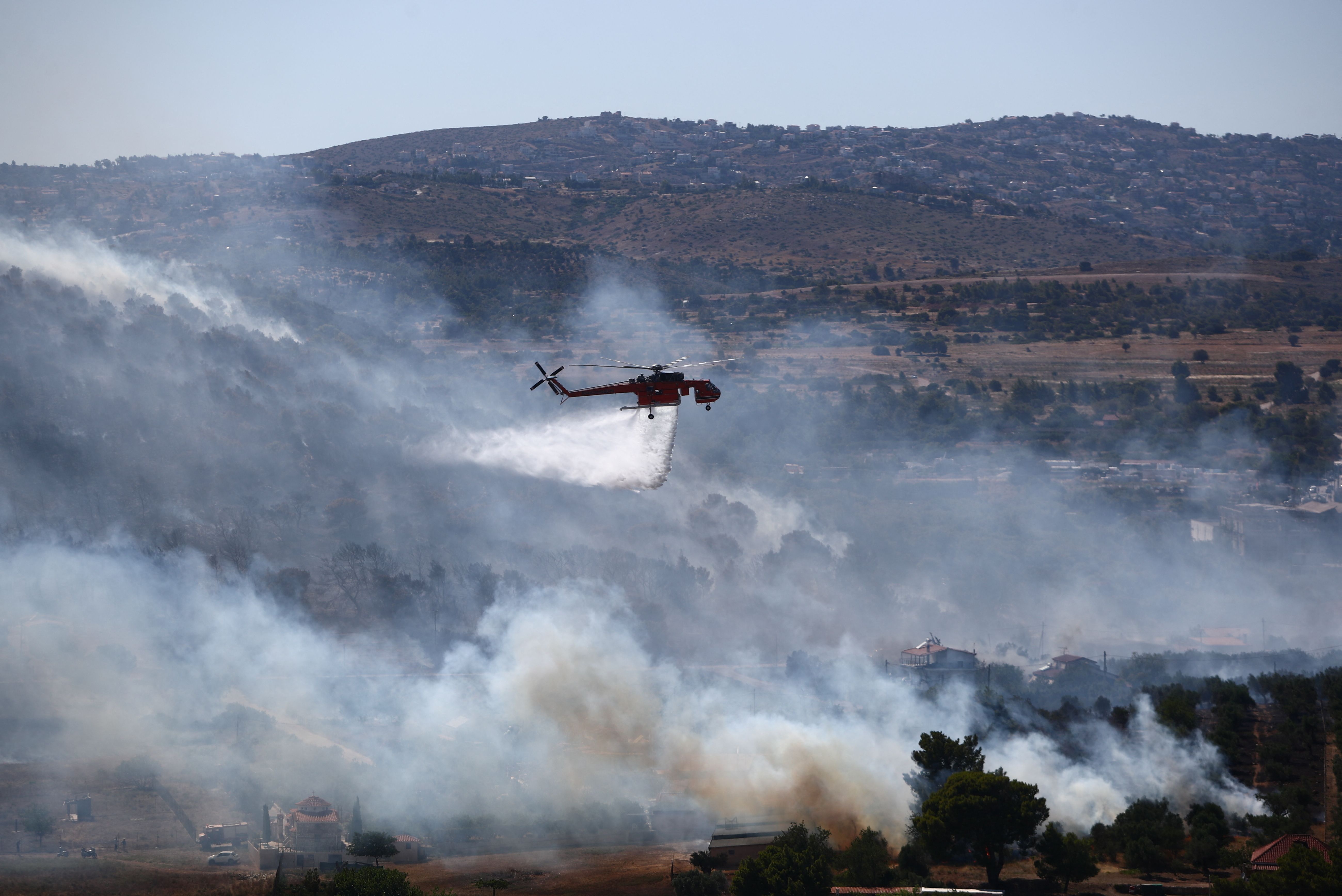 آتش‌سوزی گسترده در جزیره کرت یونان فروکش کرده‌ است