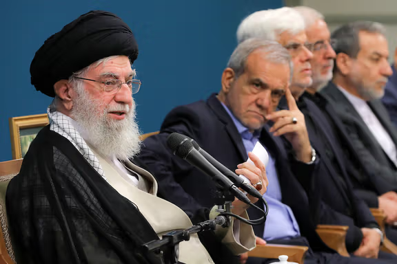 عراقجي: رسالة ترامب إلى خامنئي تضمنت خيارين.. إما الحرب وسفك الدماء أو التفاوض المباشر