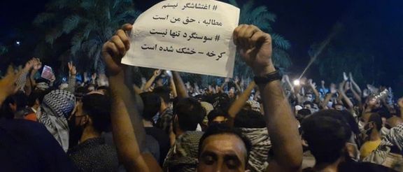 بیانیه ۵۵ روزنامهنگار: مقامها برای روایت سفارشی از خوزستان قلمبهمزد اجیر کردهاند