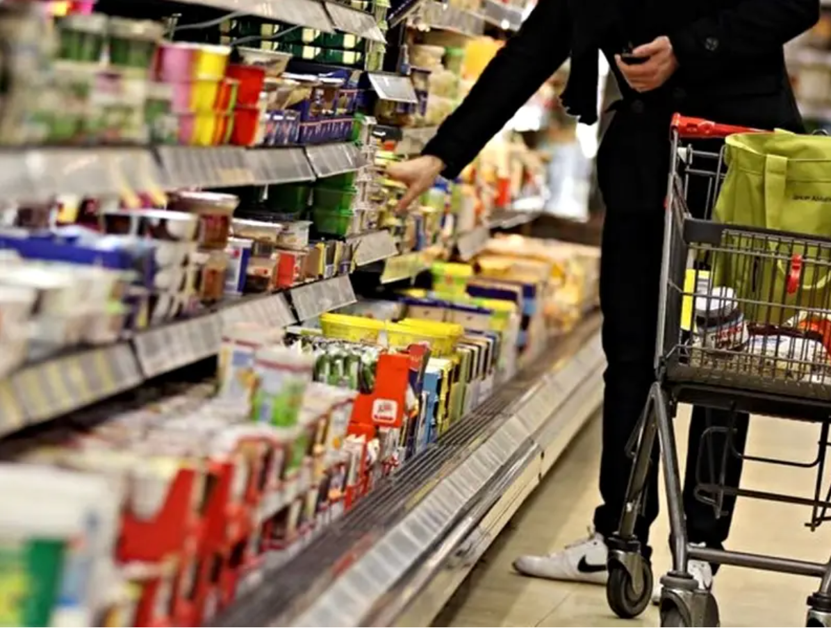 بسبب ارتفاع الأسعار والجوع.. زيادة سرقة المواد الغذائية في إيران