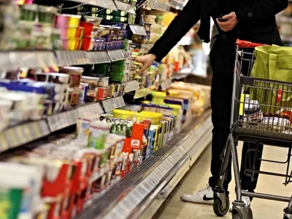 بسبب ارتفاع الأسعار والجوع.. زيادة سرقة المواد الغذائية في إيران