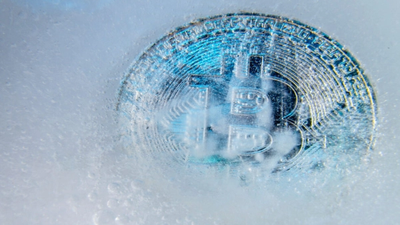 ارزش بیتکوین، مهمترین ارز دیجیتال جهان، به پایینترین میزان در ۱۸ ماه گذشته رسید