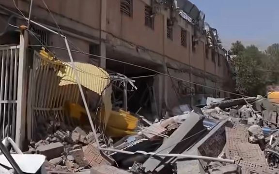 Nobel laureate raises alarm over Evin inmate transfers after Israeli strike