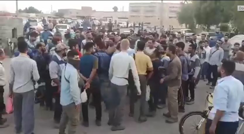 إضراب واحتجاج عمال "مصفاة عبادان" تضامنًا مع انتفاضة الإيرانيين على مستوى البلاد
