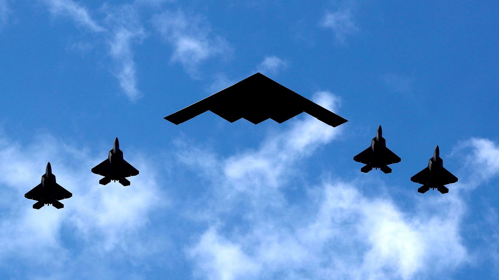 فرمانده ارشد سنتکام گزینههای نظامی علیه جمهوری اسلامی را به ترامپ داد