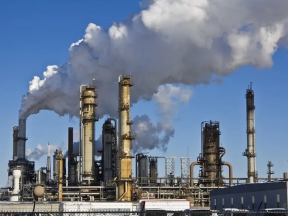 تفاهم بين إيران وفنزويلا وسوريا لإنشاء مصفاة جديدة في حمص