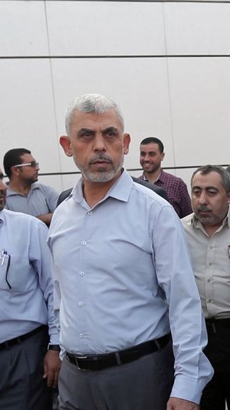 مقام ارشد حماس: برای بازسازی غزه منابع مالی کافی داریم که بخش بزرگ آن از ایران میآید