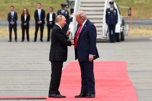 نشست ترامپ و پوتین بدون توافق برای پایان جنگ اوکراین به پایان رسید