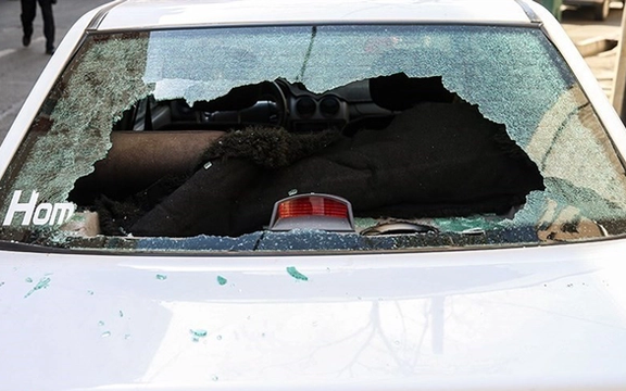 بازداشت فردی که بعد از شنیدن جواب رد در خواستگاری، ۱۰ خودرو را تخریب کرد