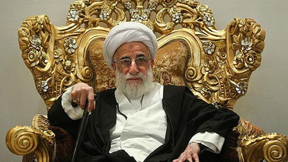 احمد جنتی: وضعیت اقتصادی کشور بسیار نگرانکننده است