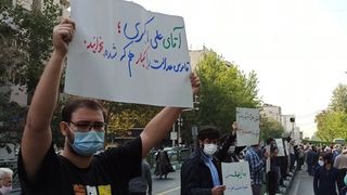 Hardliner Student Union Protests Against 'Dictated' Sermons In Iran