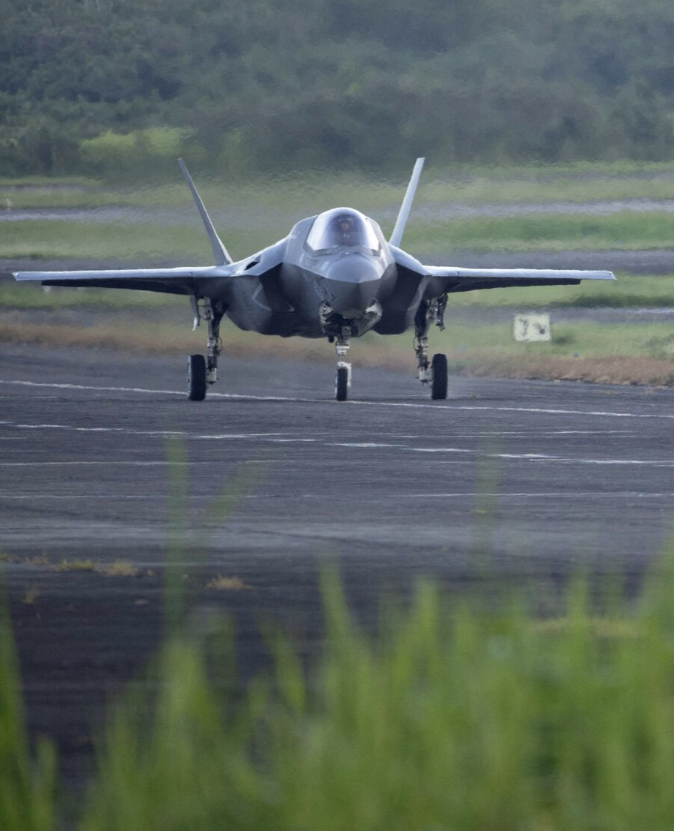 وزیر جنگ آمریکا دستور اجرای عملیات مبارزه با قاچاق مواد مخدر در نیمکره غربی را صادر کرد