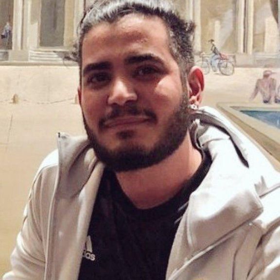 حساب توییتر ۱۵۰۰تصویر:وضعیت سلامت امیرحسین مرادی، از بازداشتشدگان آبان۹۸، به شدت وخیم است