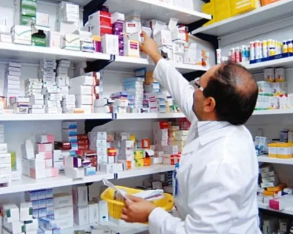 مع تصاعد الاحتجاجات ضد زيادة العلاج.. توقعات بفشل خطة الحكومة الإيرانية في مجال الأدوية