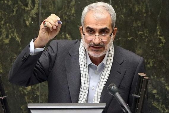 وزير التعليم الإيراني یهدد بفصل المعلمين المشاركين في الاحتجاجات على سوء الأوضاع المعيشية