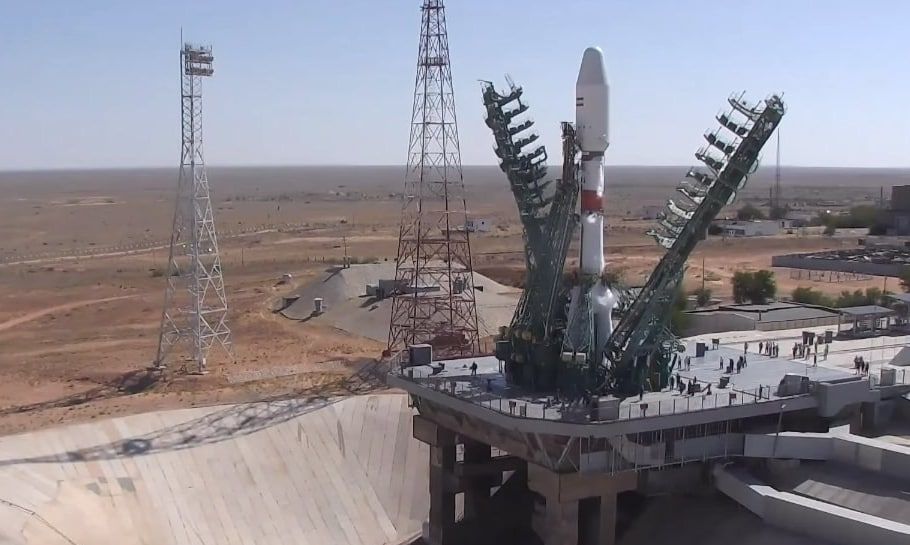 روسيا تطلق القمر الصناعي الإيراني "خيام" من قاعدة "بايكونور" الفضائية في كازاخستان