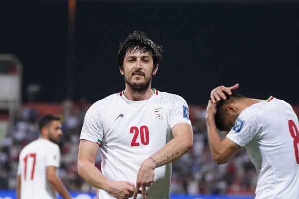 سردار آزمون به دلیل دیدار با حاکم دبی از تیم ملی خط خورد، مهدی ترابی دعوت شد