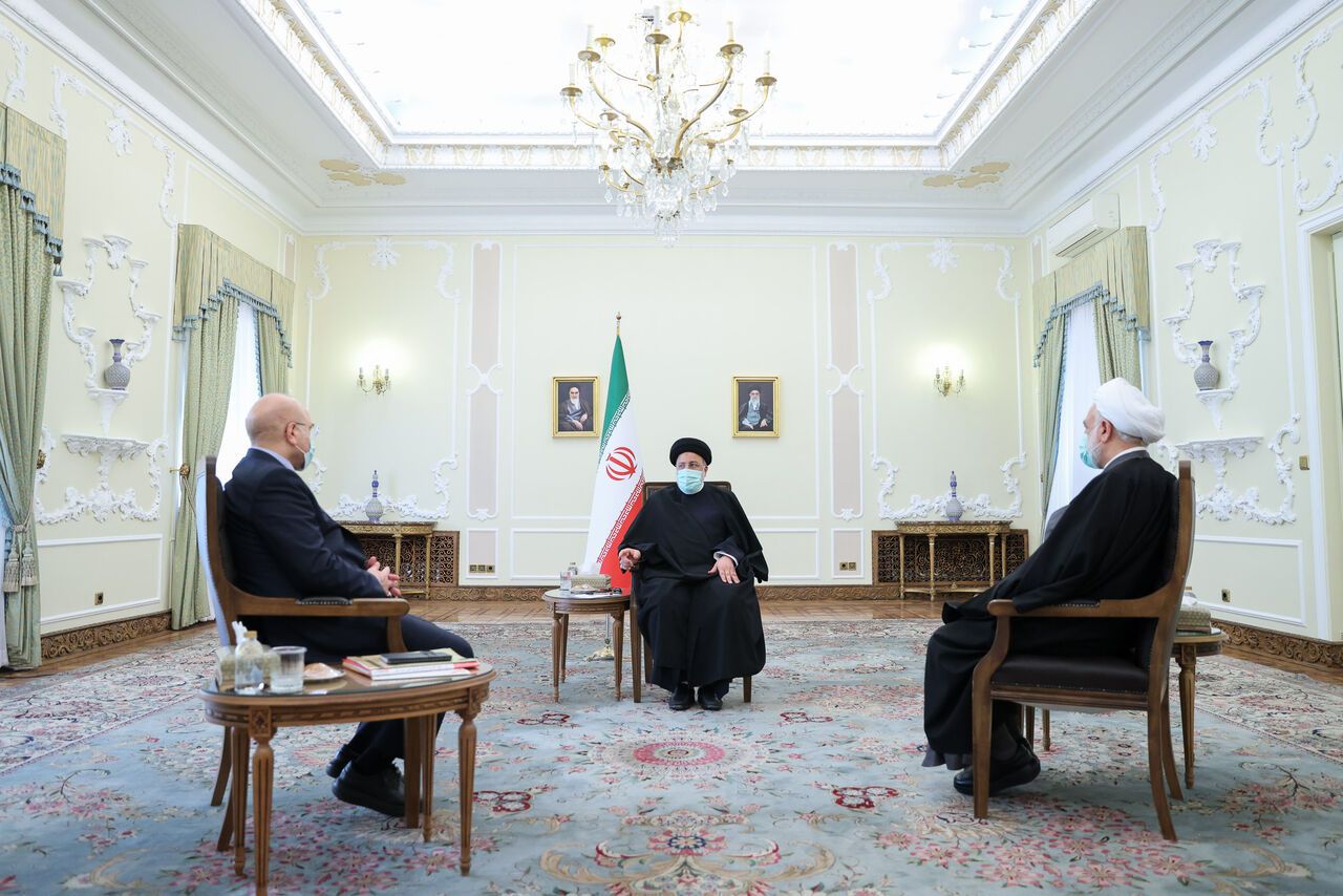 President Ebrahim Raisi meeting with the parliament speaker and head of the Judiciary on December 17, 2022