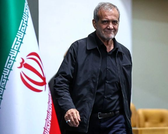 کاپشن پزشکیان یادآور احمدینژاد و سیاست پوپولیستی او است