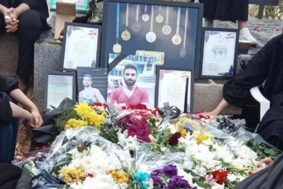 وکیل خانواده افکاری: به پدر نوید گفتند اگر سالگرد بگیرید به عنوان «منافق» دستگیر میشوید