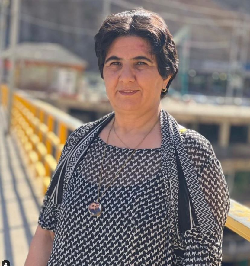 مادران پنج جان‌باخته بوکانی، در روز جهانی زن، حجاب از سر برداشتند