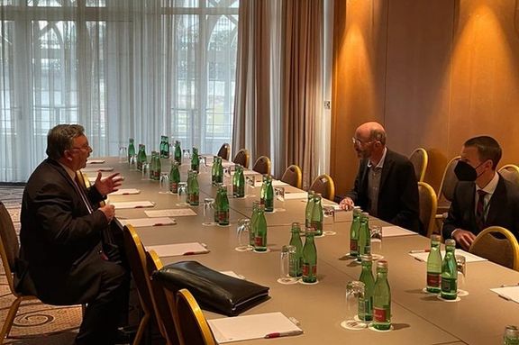 US Iran envoy Rob Malley meeting a Russian diplomat in Vienna in December 2021 during Iran nuclear talks