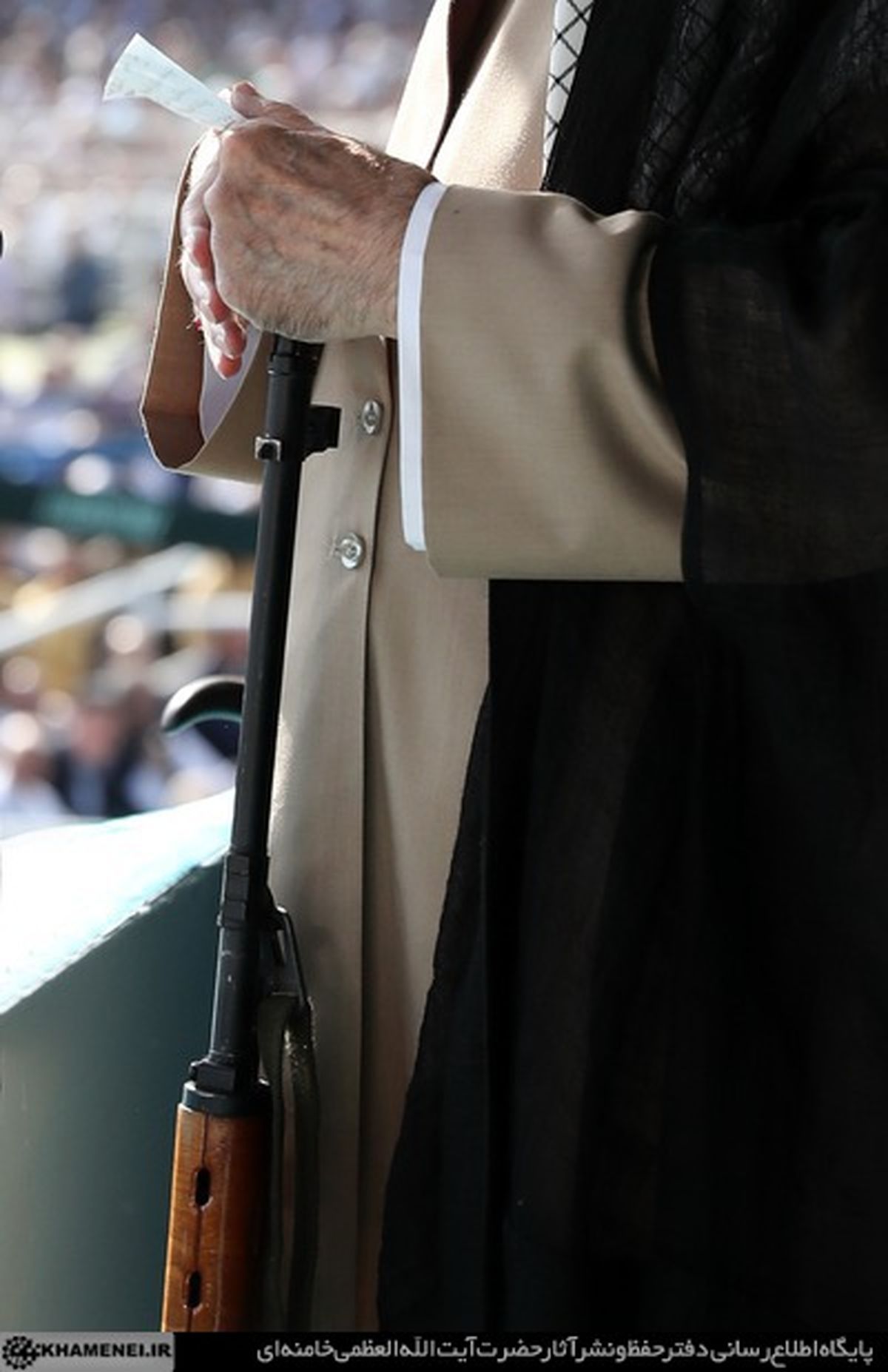 ۴۲ نماز جمعه در ۳۵ سال رهبری؛ مهم‌ترین خطبه‌های خامنه‌ای 