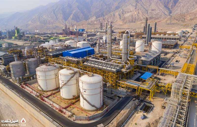 "فايننشال تايمز": إيران تتحايل على العقوبات باستخدام بنكين في بريطانيا لنقل الأموال