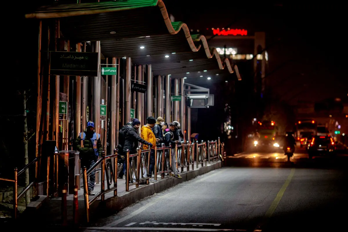 تبعیض در قطع برق؛ پایین شهر روزی ۴ ساعت در خاموشی، بالای شهر همیشه روشن 