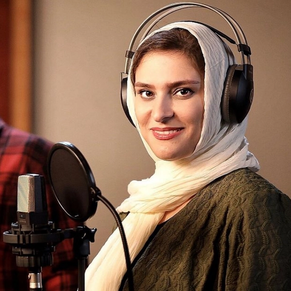 هانا کامکار، خواننده و بازیگر: به خاطر ممنوعیت خوانندگی زنان با تئاتر خداحافظی میکنم