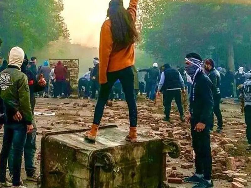 مركز "دادبان" الحقوقي: القضاء الإيراني يتهم عددا من النشطاء بـ"الحرابة" و"الفساد في الأرض"