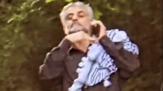 Employee of Tehran's Interests Section in US Threatens Iranian-American