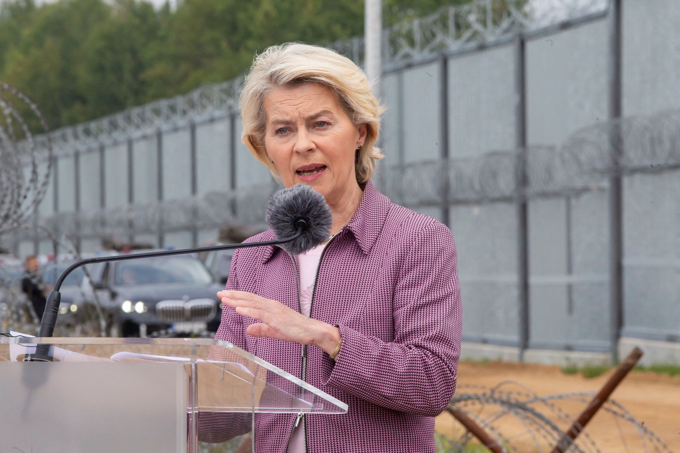 رییس کمیسیون اروپا از توافق با آمریکا بر سر تضمین‌های امنیتی اوکراین خبر داد