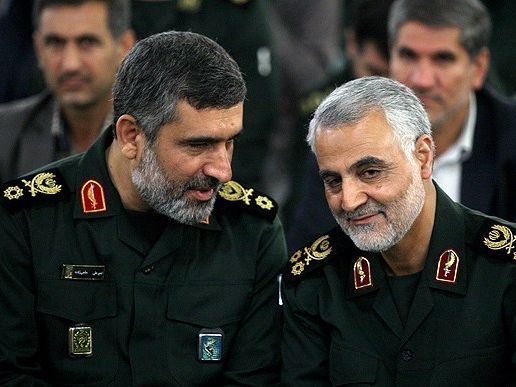 فرمانده سپاه: خیلیها بر اثر تبلیغات میگفتند چرا سلیمانی پولهای ما را خارج میبرد؟