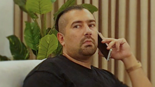 نفذ عمليات لصالح النظام.. زعيم عصابة إجرامية سويدية يعيش في إيران تحت حماية الحرس الثوري