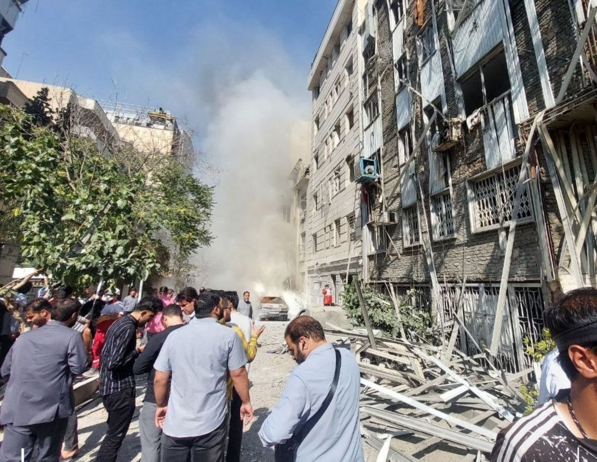 خبرگزاری فارس: پزشکیان در جریان حمله ۲۶ خرداد اسرائیل به جلسه شورای عالی امنیت ملی زخمی شد