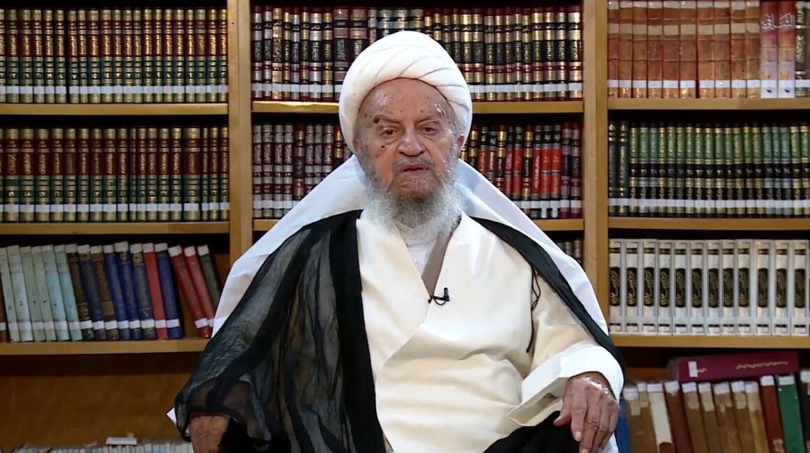 دفتر مکارم شیرازی، مرجع تقلید: بازرس دستگیرشده وزارت راه از منسوبان برادر مکارم شیرازی است