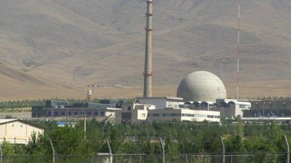 همزمان با تشدید اقدامات حفاظتی تاسیسات اتمی نطنز، مقامهای نظامی از آن بازدید کردند