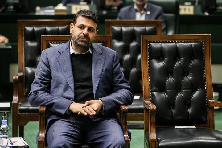 عضو رئاسة البرلمان الإيراني: منطق الردع كان يقتضي صنع قنبلة ذرية