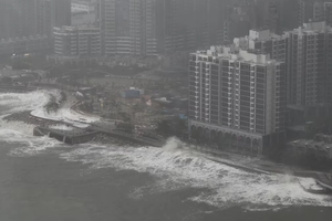 طوفان راگاسا پس از گرفتن جان ۱۴ نفر در تایوان به چین نزدیک میشود