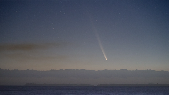 بازگشت دنبالهداری از عصر نئاندرتالها؛ سوچینشاناطلس با چشم هم دیده میشود