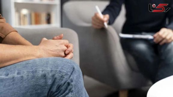 صحيفة هم ميهن: ارتفاع تكاليف العلاج النفسي بإيران أجبر المرضى على ترك العلاج