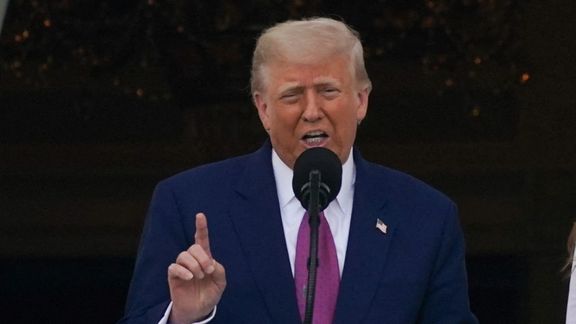 بعد الهجوم الإسرائيلي.. ترامب: المتشددون الإيرانيون ماتوا.. والأسوأ قادم