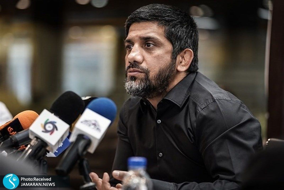 انتقاد تند پیشکسوت کشتی به علیرضا دبیر: کسی فیلم نماز خواندن رسول خادم را دیده؟!