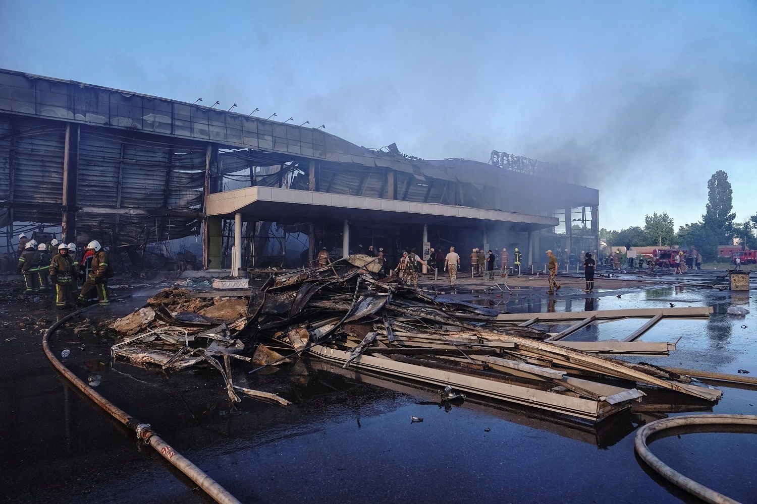 محکومیت جهانی حمله موشکی روسیه به یک مرکز خرید در اوکراین؛ کشته‌ها به ۱۸ نفر رسید