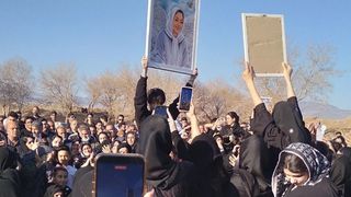 مراسم چهلم بهعنوان بازسازی جامعه از درون