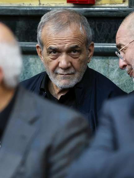 مصدران استخباريان يؤكدان إصابة الرئيس الإيراني في الحرب الأخيرة